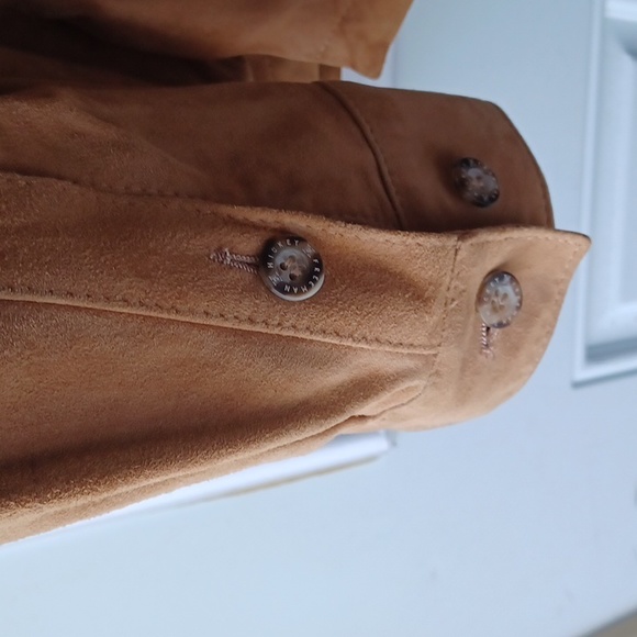 Vest - Picture 6 of 11